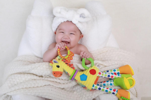 郑州宝宝为什么会吐奶